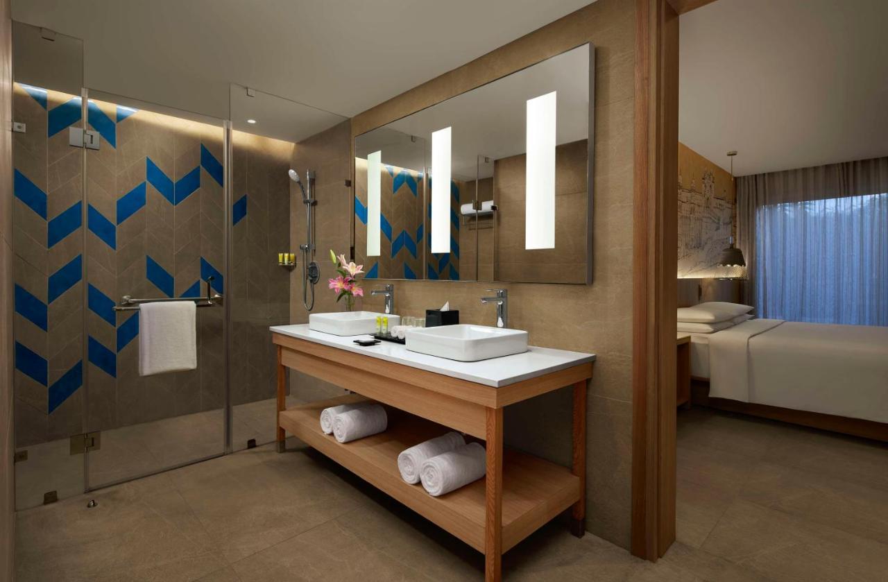 Hyatt Place Jaipur Malviya Nagar Exteriér fotografie Bathroom